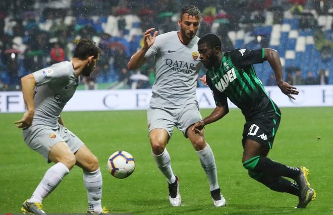 开云在线直播-索内斯后防线表现不佳，球队卫冕可能性渐渐疲软