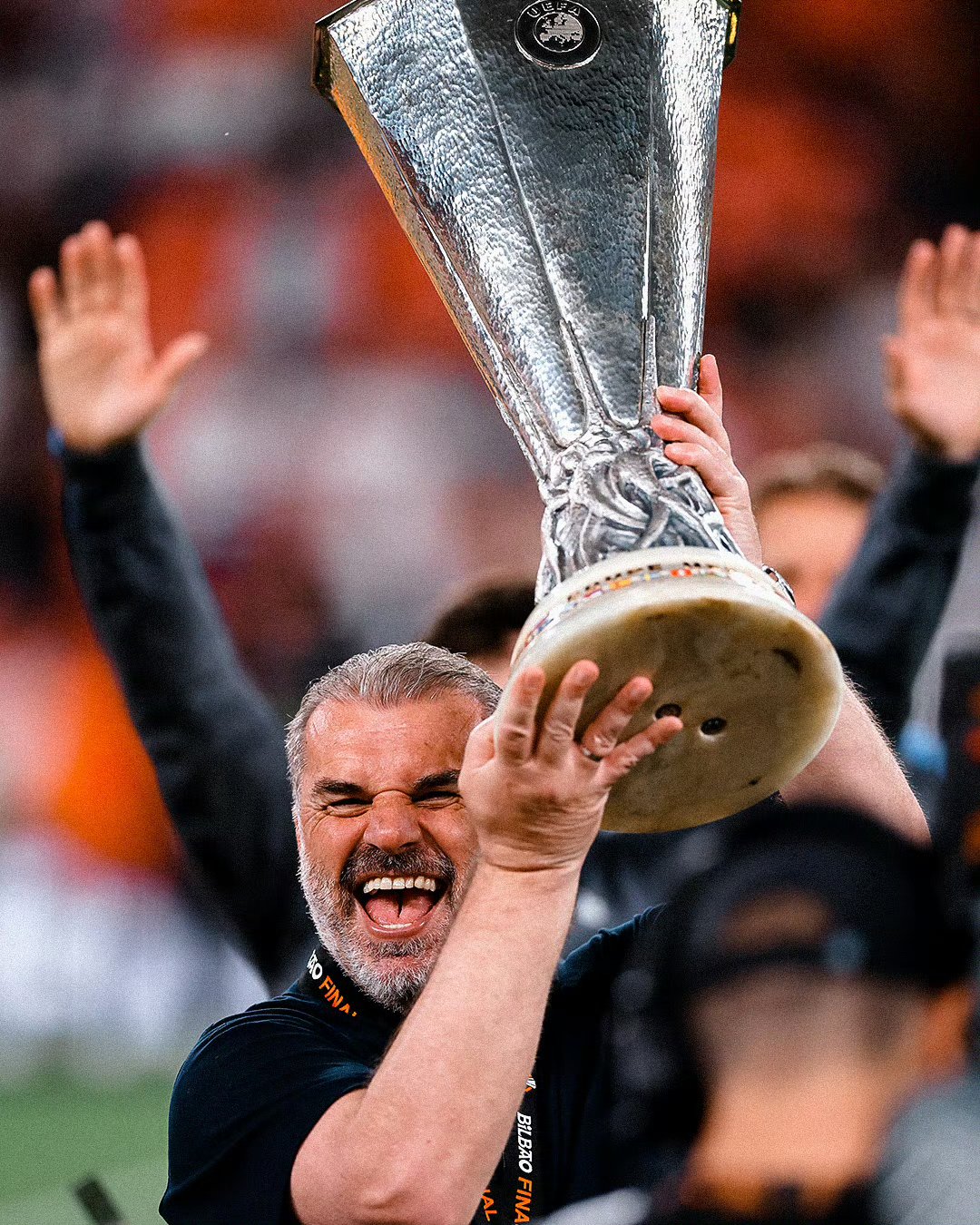 失球连连，卫冕冠军难获胜利