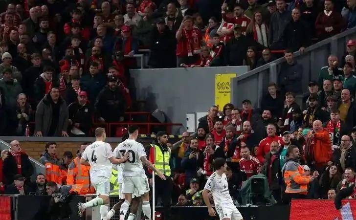 曼联绝杀AC米兰,C罗统治全场 曼联绝杀AC米兰,C罗统治全场