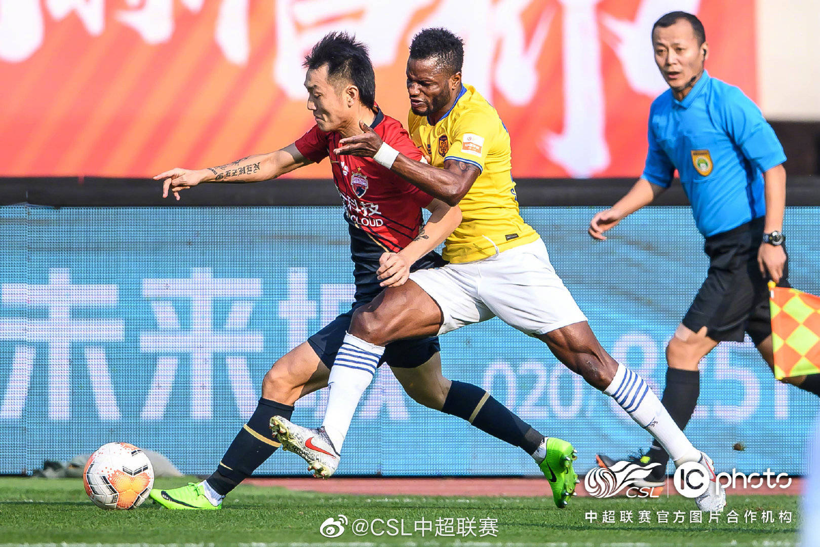 江苏苏宁主场击败深圳佳兆业